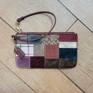 VINTAGE COACH Bleecker Holiday patchwork wristlet EUC leather multicolor
